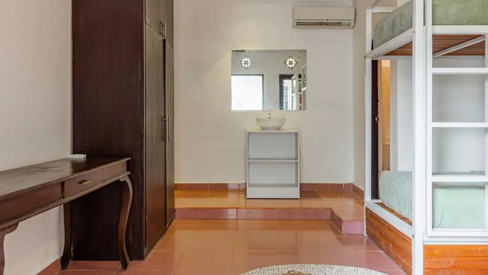 ** Hotel Capital O 93944 Geweka Homestay Jimbaran  Indonesia